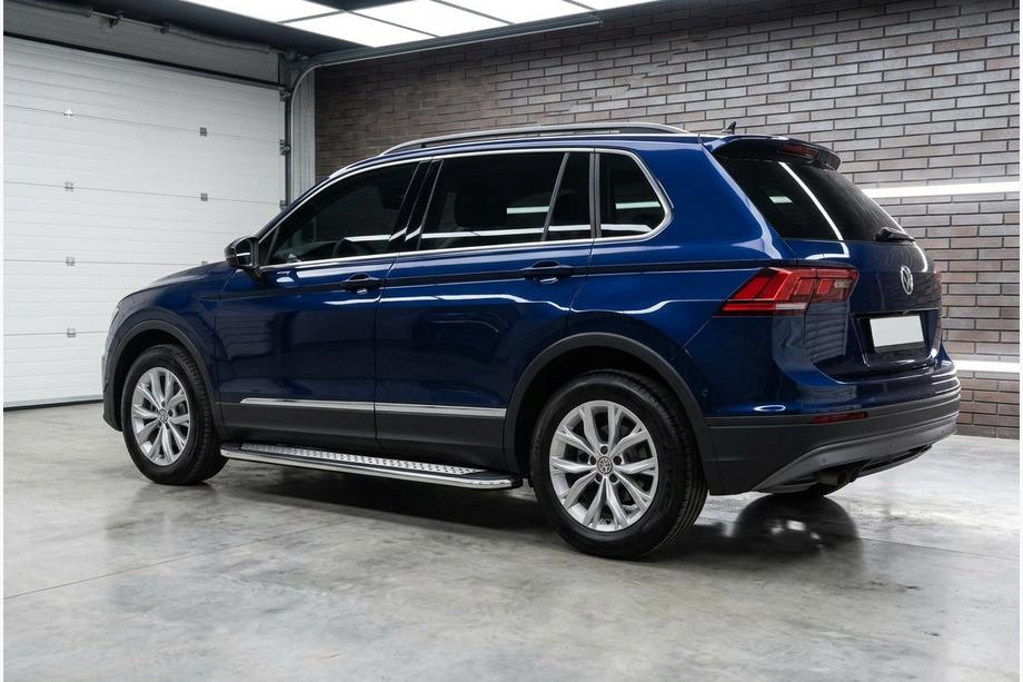 Volkswagen Tiguan 2016–2023 Stranske stopnice Maydos V2 (2 kosa, aluminij/nerjavno jeklo) Image