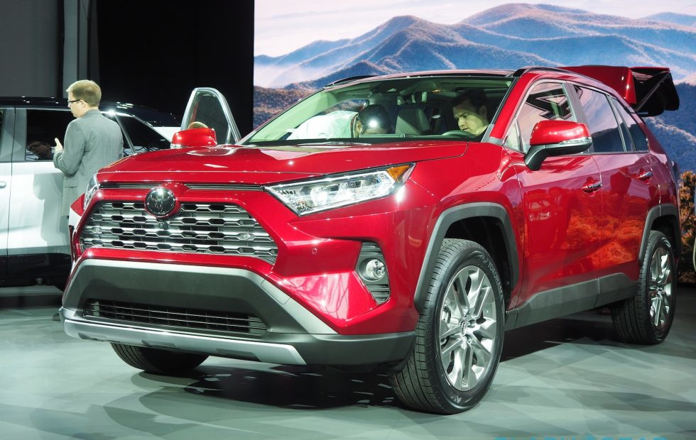 Crossover Toyota RAV4, modelno leto 2019