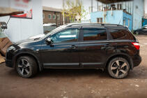 Nissan Qashqai 2007–2010 Vetrni deflektorji oken s kromirano letvico (4 kos, Niken) fotografija 4
