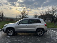 Volkswagen Tiguan 2007–2016 Vetrni deflektorji oken s kromiranim okrasnim trakom (4 kos, Niken) fotografija 4