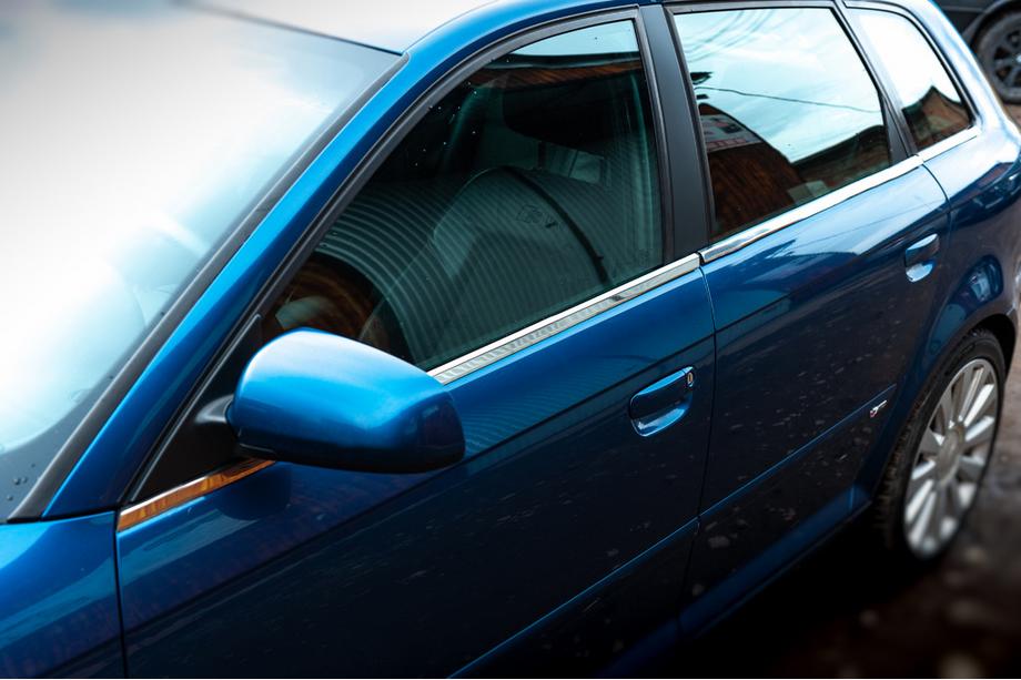 Audi A3 2003–2012 Spodnje okenske letvice (nerjavno jeklo) Image