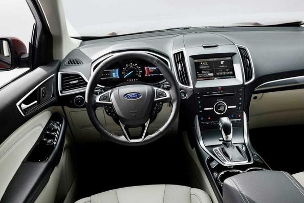 Druga generacija crossoverja Ford Edge Fotografija 4