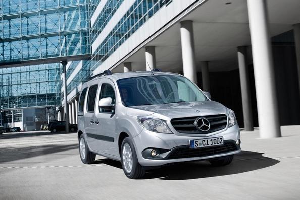 Pregled kompaktnega enoprostorca Mercedes-Benz Citan Fotografija 3