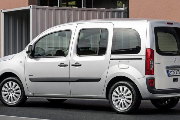 Pregled kompaktnega enoprostorca Mercedes-Benz Citan Fotografija 4