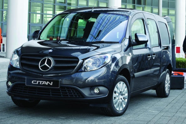 Pregled kompaktnega enoprostorca Mercedes-Benz Citan Fotografija 2
