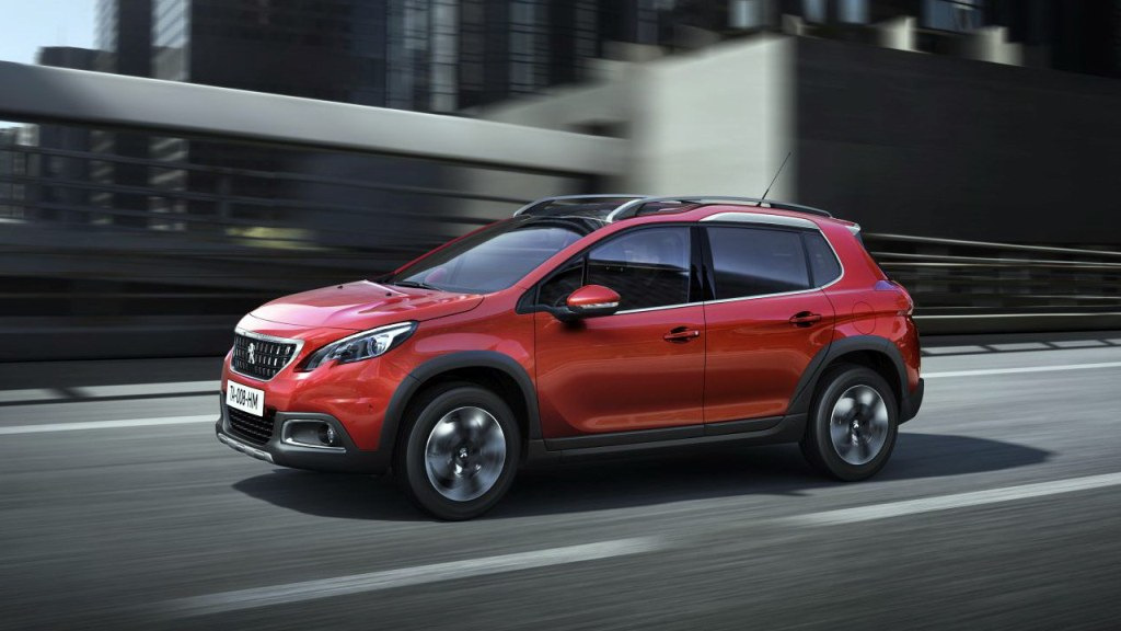 Pregled kompaktnega križanca Peugeot 2008