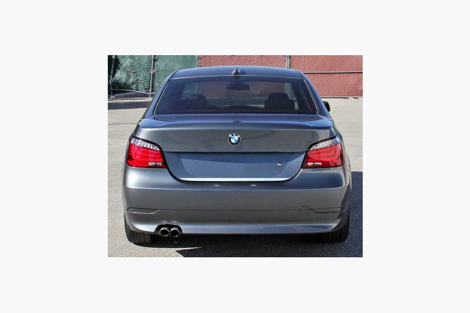 BMW Serija 5 E60/E61 2003–2010 Zaščitna letev roba prtljažnika (nerjaveče jeklo) Image