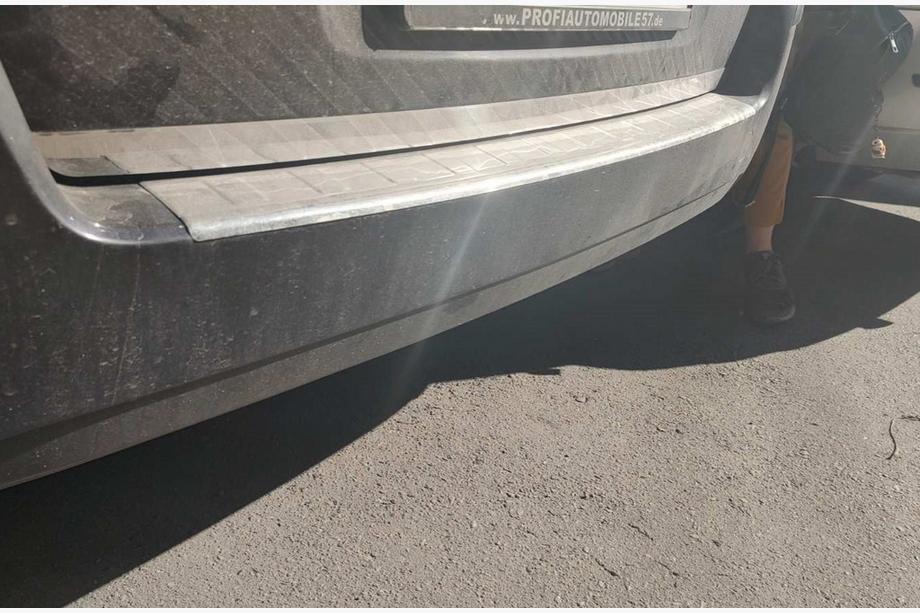Opel Zafira B 2005–2011 Zaščitna letev roba prtljažnika (nerjaveče jeklo) Image