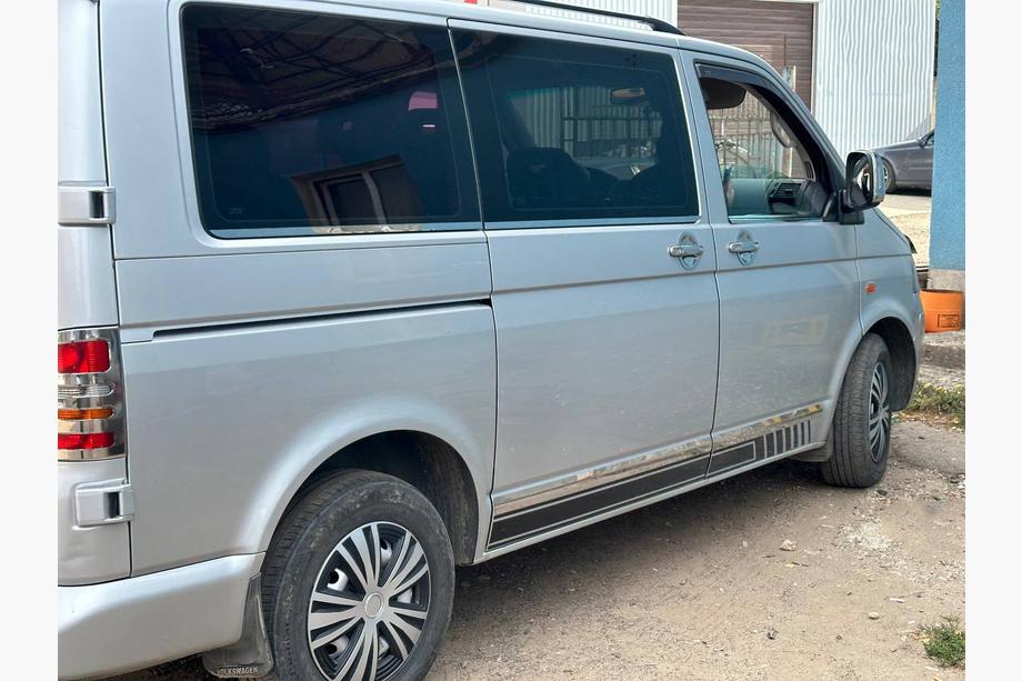 Volkswagen T5 2010–2015 Spodnja obroba oken (6-delni komplet, nerjaveče jeklo) Kratka medosna razdalja Fotografija 4