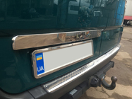 Volkswagen Crafter 2006–2016 Letvica nad registrsko tablico BlackChrome (nerjaveče jeklo) fotografija 1