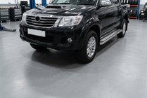 Toyota Hilux 2006–2015 Stranske stopnice Maydos V2 (2 kosa, aluminij/nerjavno jeklo) fotografija 1