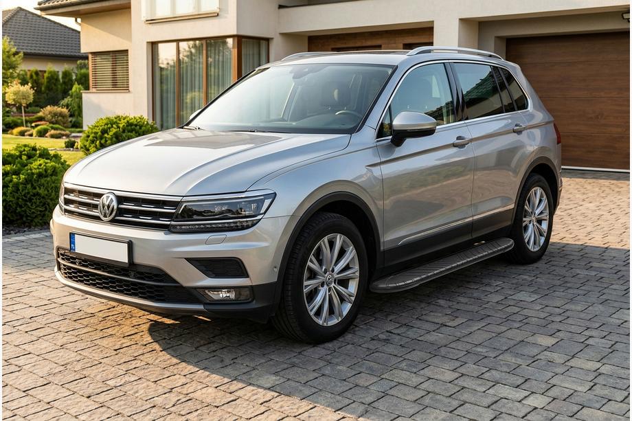 Volkswagen Tiguan 2016–2023 Bočne stopnice Bosphore Black (2 kos, aluminij) Image