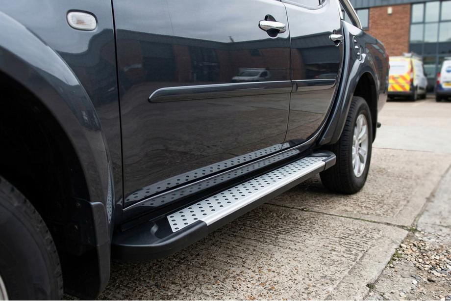 Fiat Fullback 2016– Stranske stopnice tipa X5 (2 kosa, aluminij) Image