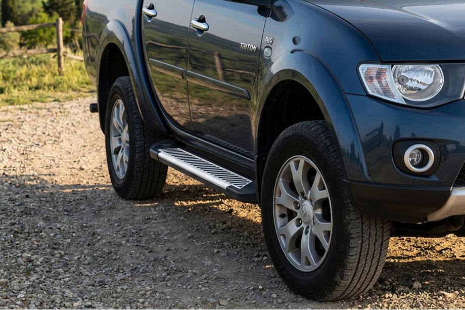 Fiat Fullback 2016– Stranske stopnice Line (2 kosa, aluminij) Image