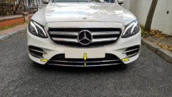 Mercedes Razred E W213 2016–2023 Kromirani trak za sprednji odbijač 2016-2019 (nerjavno jeklo) fotografija 1