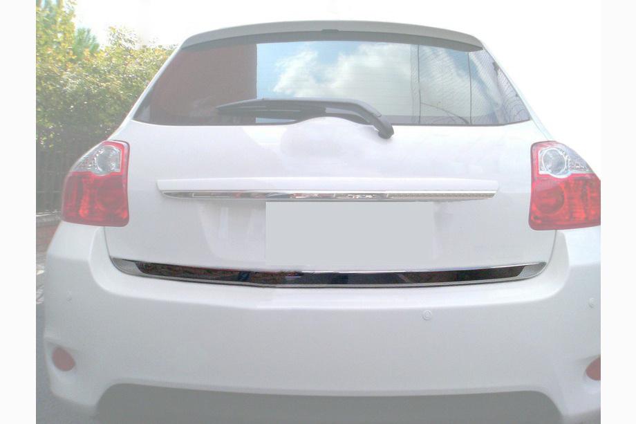 Toyota Auris 2007–2012 Nerjaveča zaščitna letvica roba prtljažnika Image