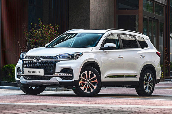 Sedemsedežni crossover Chery Tiggo 8