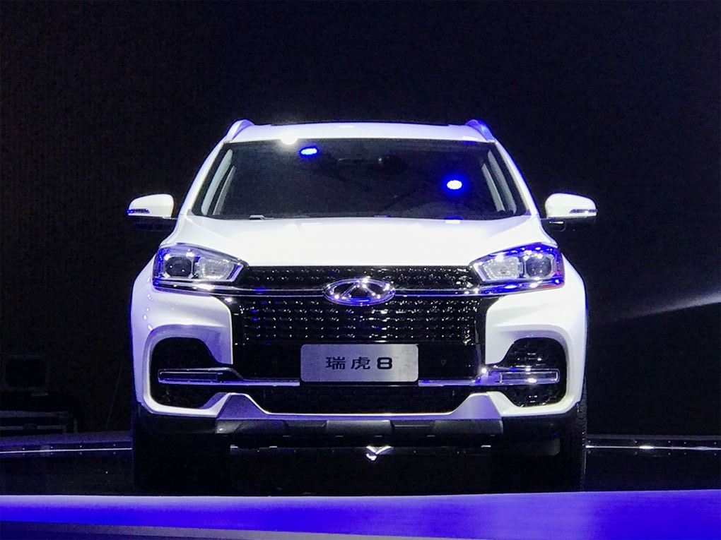 Sedemsedežni crossover Chery Tiggo 8