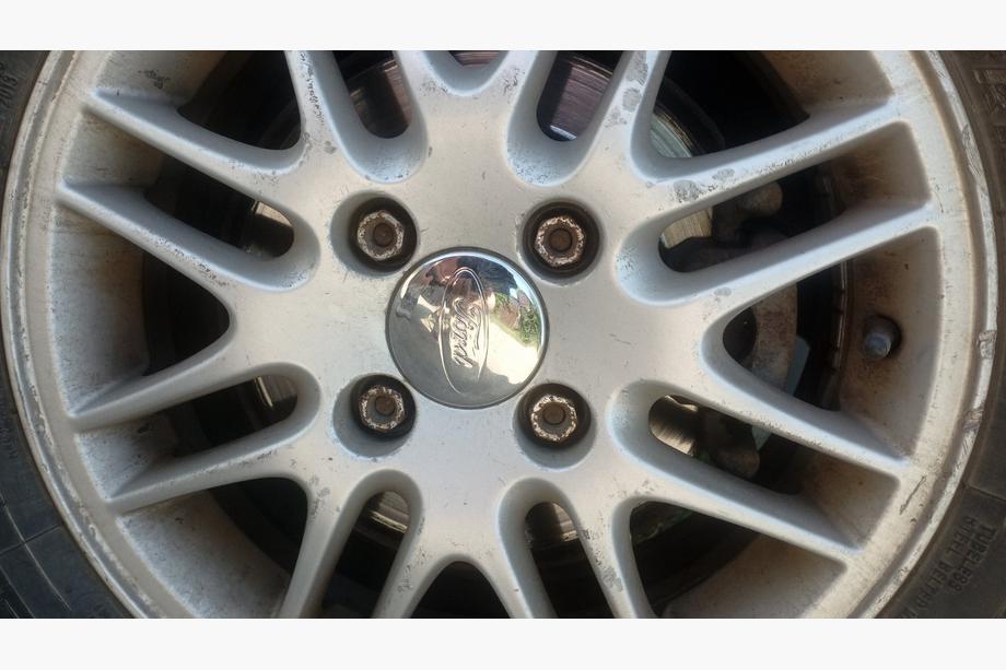 Ford Sredinske kapice za platišča 68,5/50 mm kromirane (4 kosi) Image