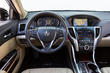 Pregled premijske limuzine Acura TLX fotografija 4