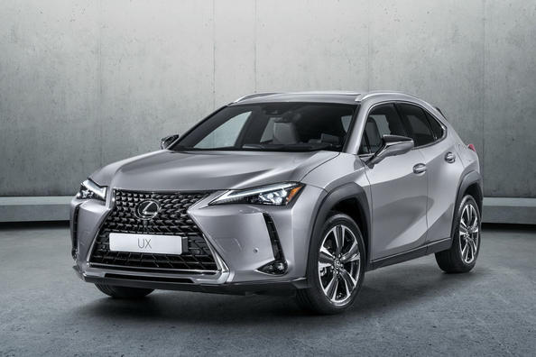Kompaktni križanec Lexus UX 200