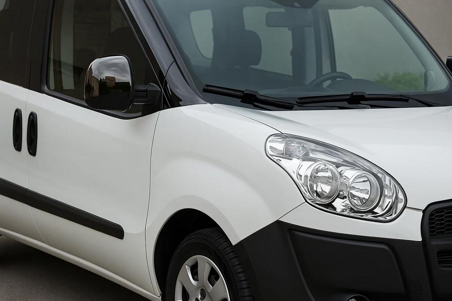 Fiat Doblo II 2010–2022 Pokrovi ogledal črni krom (2 kos, plastika) Image