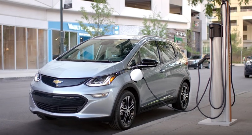 Pregled električnega kombilimuzinskega Chevrolet Bolt EV