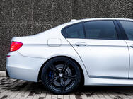 BMW serija 5 F10/F11 2010–2016 Karoserijski body kit z blatniki V1 (M5 Power) fotografija 11