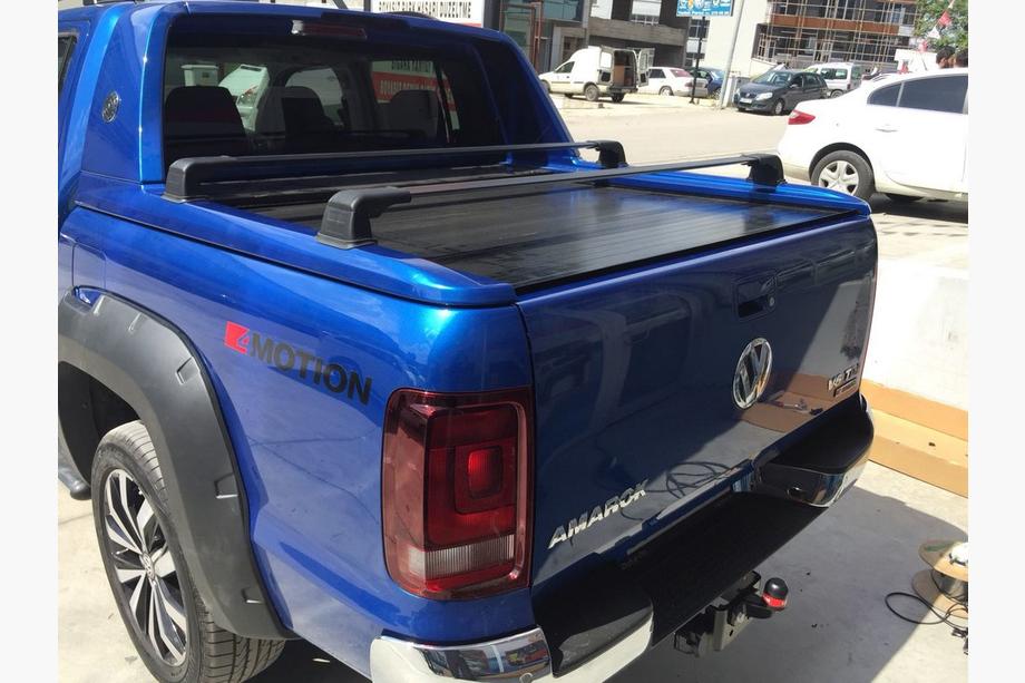 Volkswagen Amarok 2010–2022 Strešni prtljažnik (pritrdilna mesta hardtopa) Črna Fotografija 4