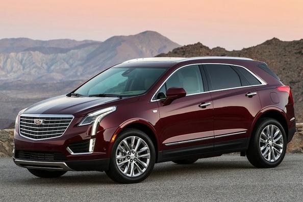 Test srednje velikega premijskega križanca Cadillac XT5