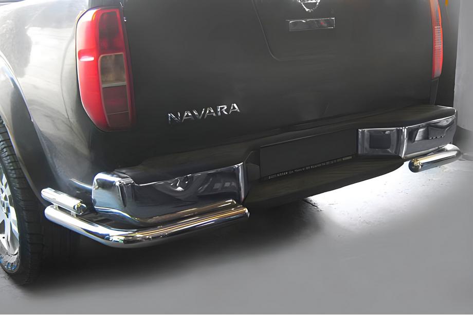 Nissan Navara 2006–2015 Zadnja zaščitna cev AK003 – dvojna (nerjaveče jeklo) Image