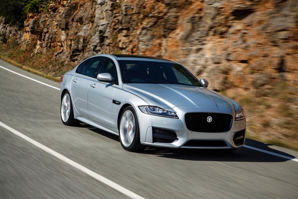 Pregled sedana Jaguar XF druge generacije