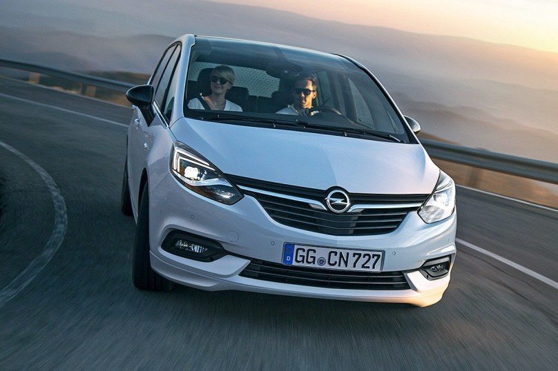 Prenovljeni kompaktni enoprostorec Opel Zafira