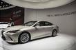 Sedan sedme generacije Lexus ES fotografija 1