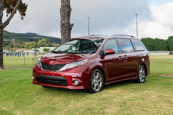 Pregled enoprostorca Toyota Sienna