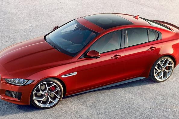 Test limuzine Jaguar XE