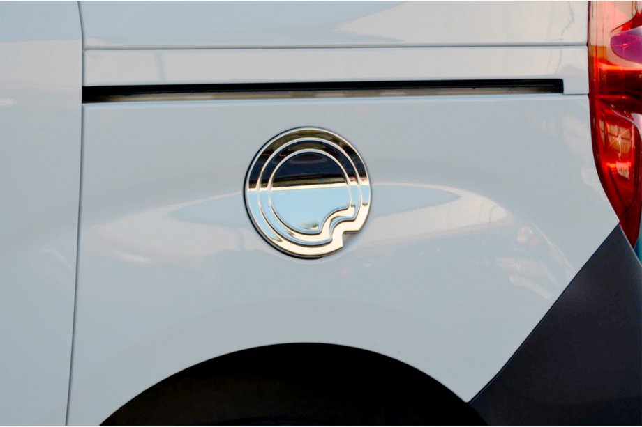 Fiat Doblo II 2010–2022 Kromirana obloga vratc rezervoarja goriva OmsaLine (inox) Image