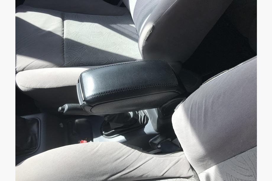 Ford Connect 2002–2006 Naslon za roko Fotografija 2