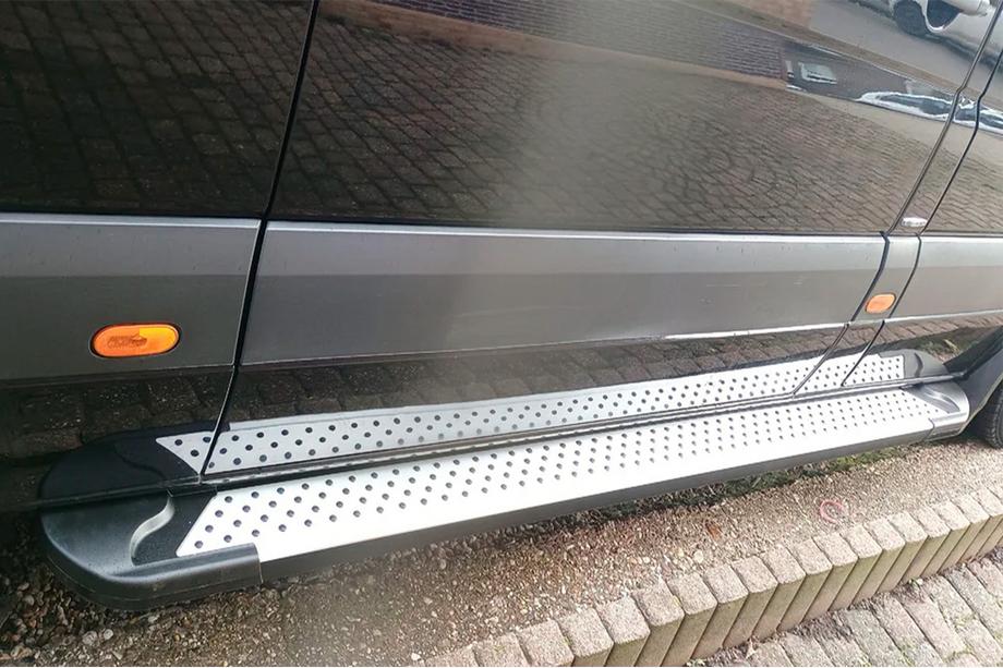 Volkswagen Crafter 2006–2016 Stranske stopnice Allmond Grey (2 kos, aluminij) Image