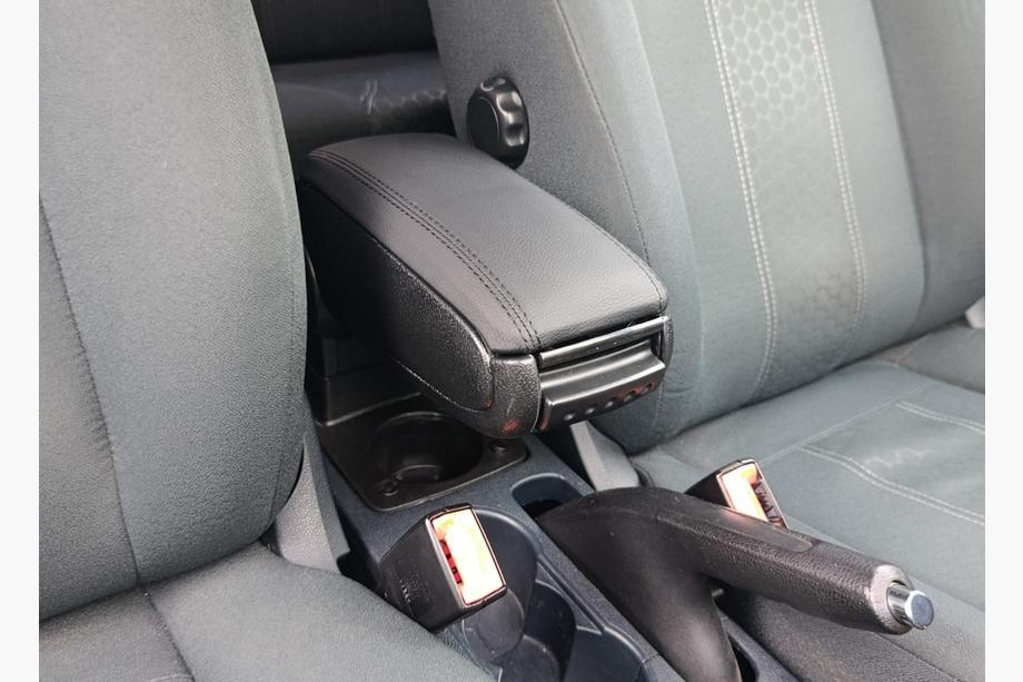 Ford Fiesta 2008–2017 Naslon za roko Image