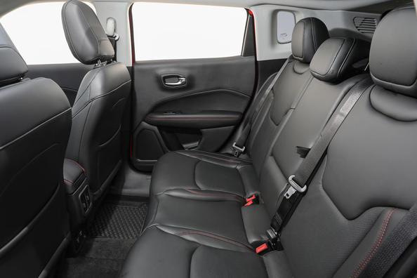 Druga generacija crossoverja Jeep Compass Fotografija 6