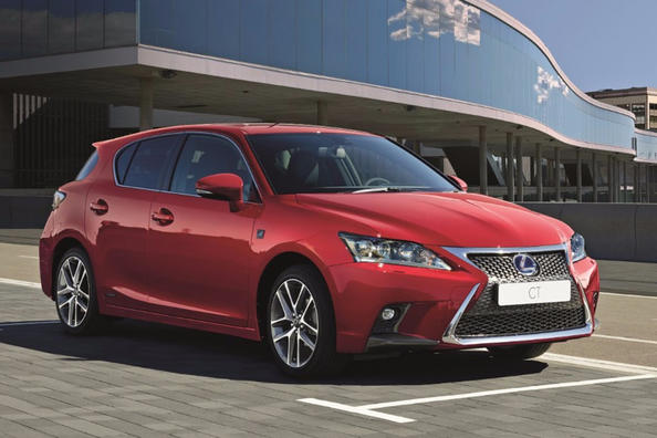 Hibridni kombilimuzina Lexus CT 200h