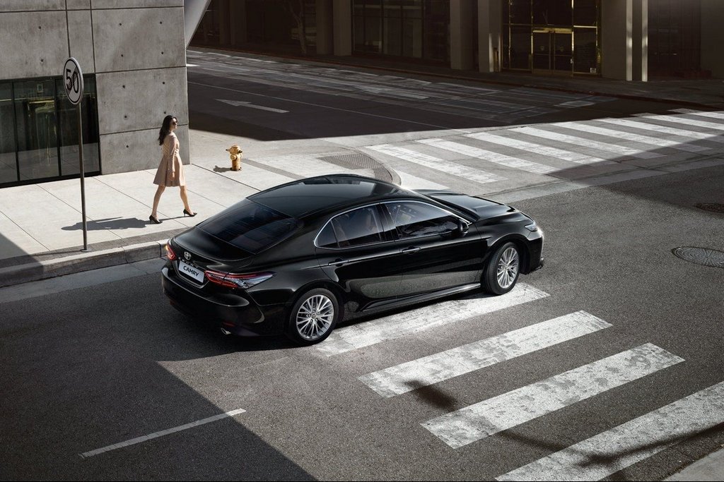 Drugi pregled Toyota Camry modelnega leta 2018