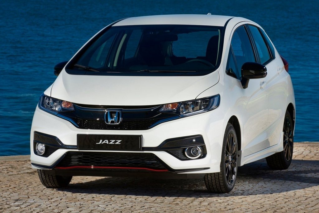 Pregled prenovljene kompaktne kombilimuzine Honda Jazz