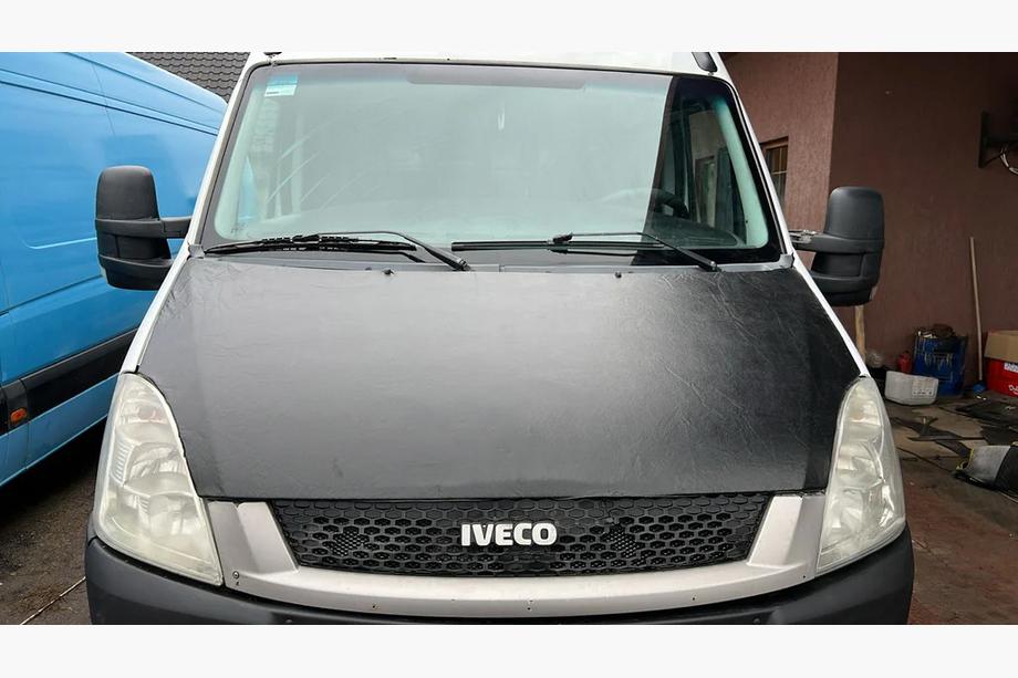 Iveco Daily 2006–2014 Prevleka za pokrov motorja (napis Daily) Fotografija 1