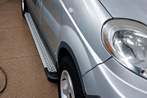 Nissan Primastar 2002–2014 Stranske stopnice tipa X5 (2 kosa, aluminij) fotografija 1