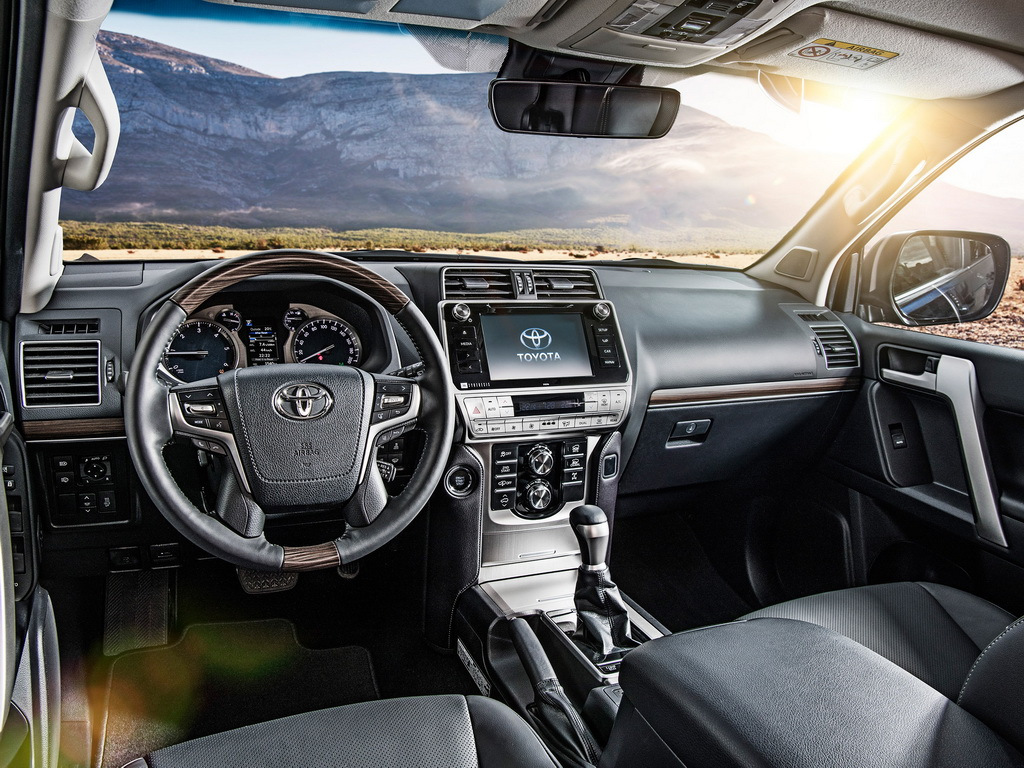 Posodobljeni SUV Toyota Land Cruiser Prado