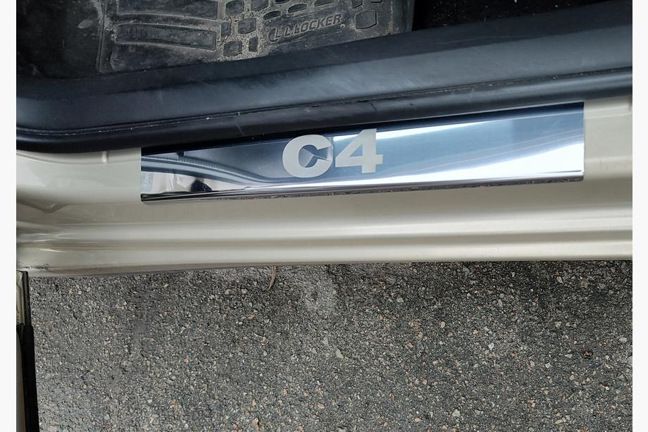 Citroen C-4 2004–2010 Nerjaveče letvice pragov Carmos Image