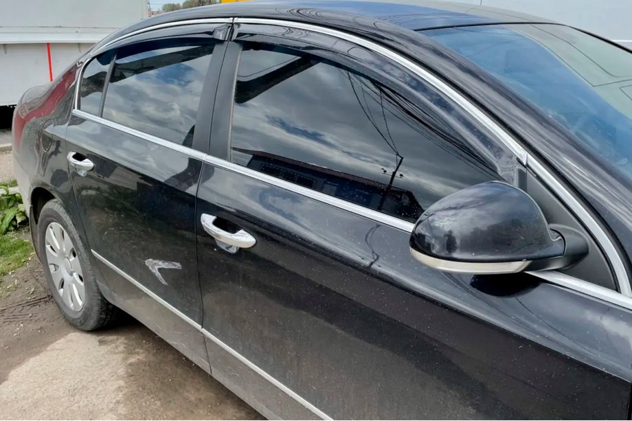 Volkswagen Passat B6 2006–2012 Vetrni deflektorji oken s kromiranim robom SD (4 kosi, HIC) Image