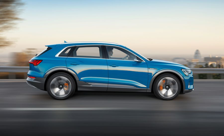 Električni Audi e-tron: novi križanec nemškega proizvajalca